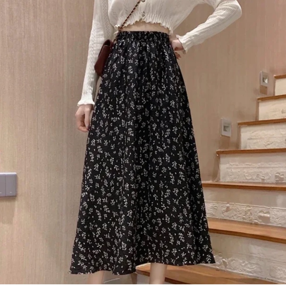 Vintage Talbots Maxi skirt Dark Floral print Dainty Navy Blue Romantic Sz XL
